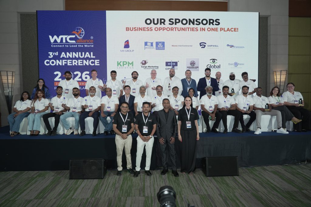 Corporate event delegates at international conference Pattaya Thailand — Magma Event Bangkok
