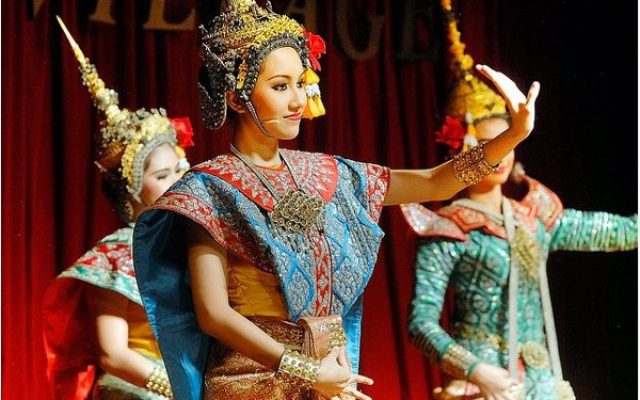 Thai Traditional Dance Show