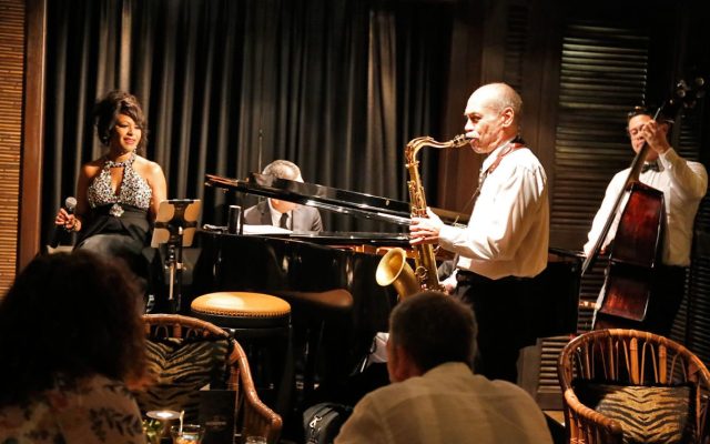 JAZZ LIVE BAND